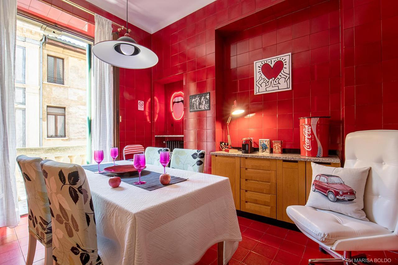 Billie'S Flat Red - Art & Design Apt In Verona Historic Centre Luaran gambar