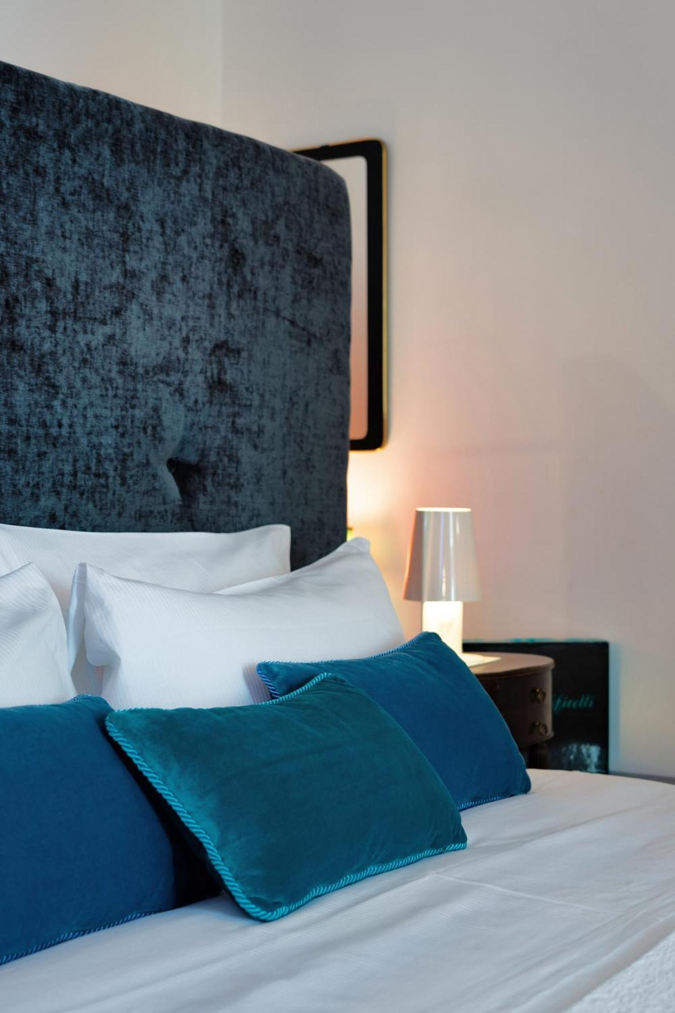 Billie'S Flat Red - Art & Design Apt In Verona Historic Centre Luaran gambar