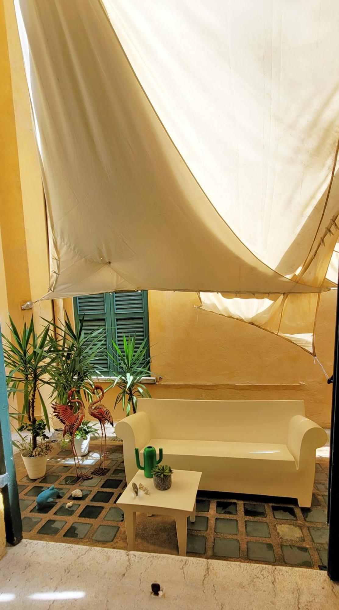 Billie'S Flat Red - Art & Design Apt In Verona Historic Centre Luaran gambar